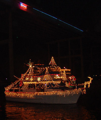 Christmas Boat Lane Parade Floats by Kemah TX and the Kemah Boardwalk DEC 11, 2010 @ 6:30pm