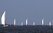 http://www.kemah.net/Sailinginfrombay.jpg
