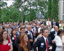 http://www.kemah.net/jmc617081crowd1sm.jpg