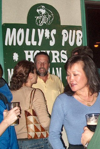 Molly's Pub "I bet you say that to all the lasses!"