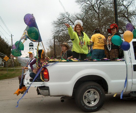 mardi gras kemah